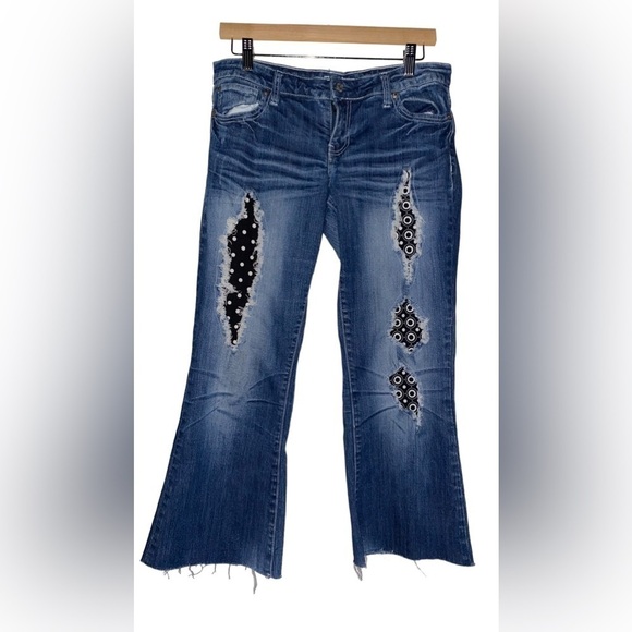 ZCO Distressed‎ Crop Embellished Leg Print Pull On Denim Jeans Junior Women  11 - Picture 1 of 9